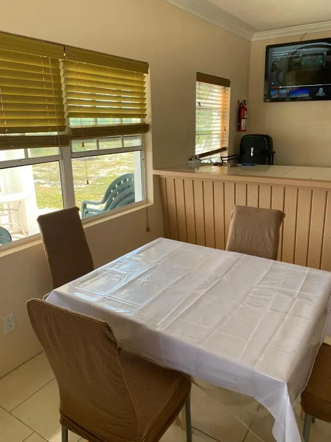 קולונל היל Nature'S Delight Lodge איי בהאמה